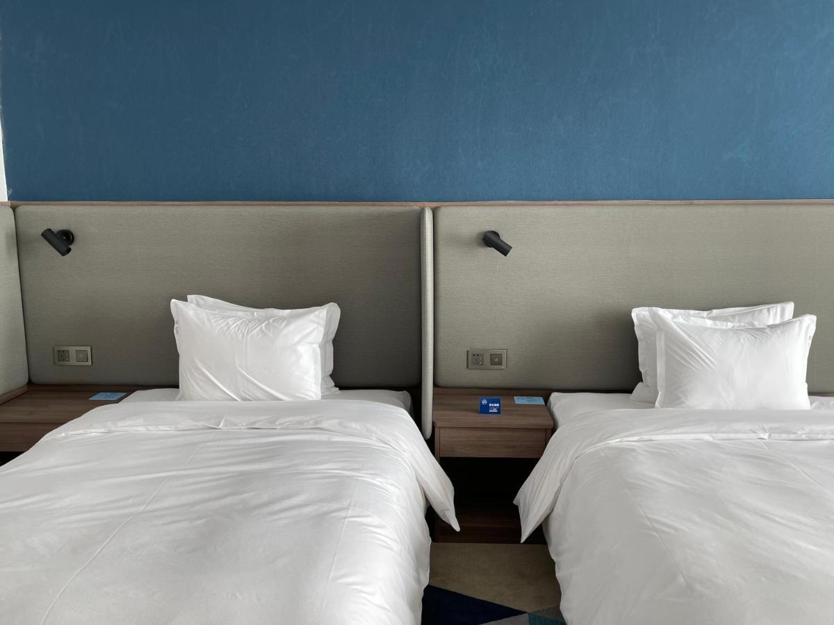 Holiday Inn Express Ulanqab Jining By Ihg Exterior photo