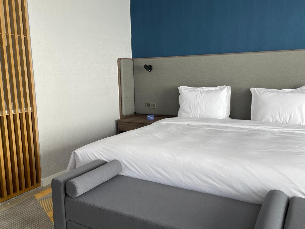 Holiday Inn Express Ulanqab Jining By Ihg Exterior photo